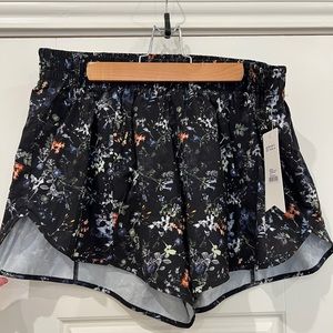 Stori Perseverance Short